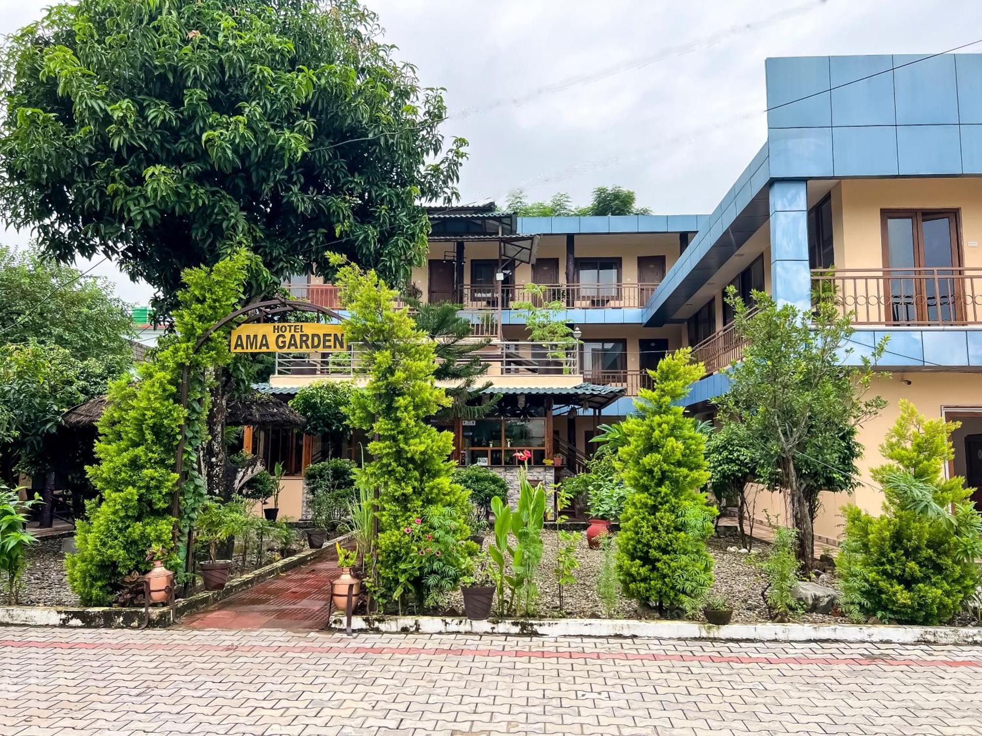 Ama Garden Sauraha Hotel Exterior photo