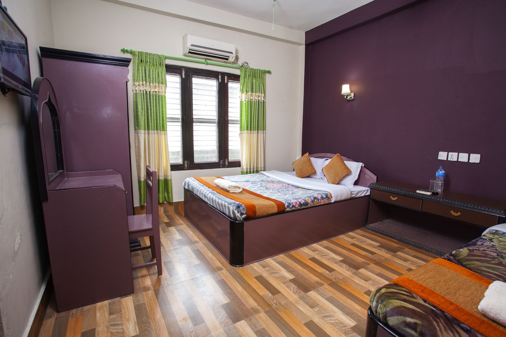 Ama Garden Sauraha Hotel Exterior photo